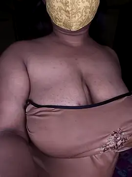 Snapshot of Smile-quien chatting on 03.14.26 Smile-quien online show from 03.14.26