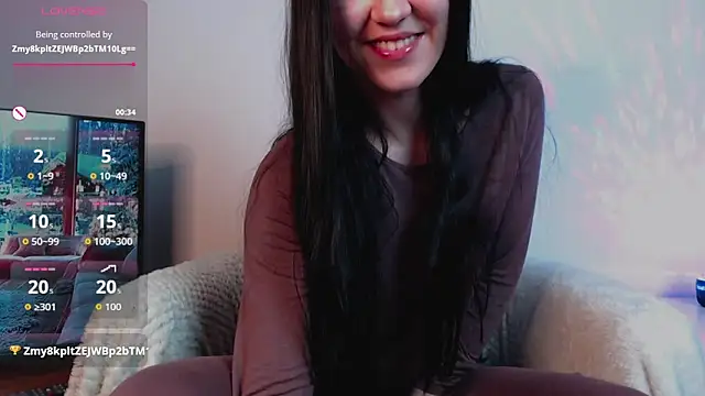 Snapshot of Veliora chatting on 11.05.25 Veliora online show from 11.05.25