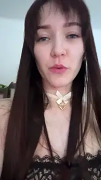 Snapshot of Veliora chatting on 02.05.26 Veliora online show from 02.05.26