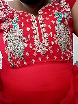 Snapshot of Rakhi_sawant143 chatting on 11.04.25 Rakhi sawant143 online show from 11.04.25