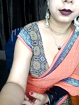 Snapshot of Oh_011 chatting on 04.29.26 Oh 011 online show from 04.29.26