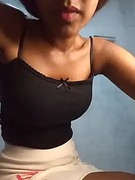 venuki ihalagamage online show from 03.17.26