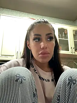 CataleyaSyrene online show from 10.13.25