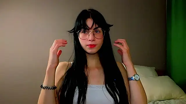 Snapshot of ArlineJanik chatting on 09.28.25 ArlineJanik online show from 09.28.25