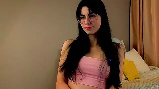 Snapshot of ArlineJanik chatting on 10.06.25 ArlineJanik online show from 10.06.25