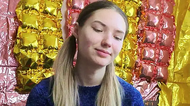  kikiclark   online show from 03.18.26