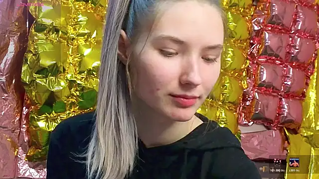  kikiclark   online show from 04.19.26