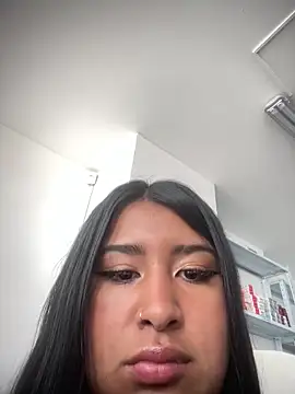 Snapshot of Caty__hot chatting on 12.16.25 Caty hot online show from 12.16.25