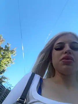 Steffi Snowbunny online show from 09.19.25