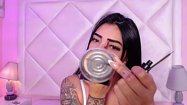 Miaa Smithh   online show from 10.24.25