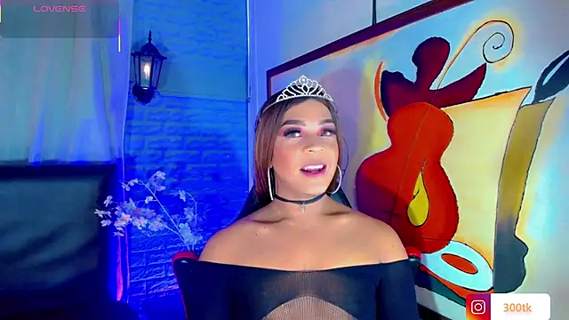 Cristal Villael online show from 10.12.25