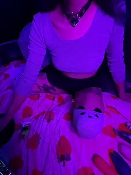 mmmminaDarling online show from 03.08.26