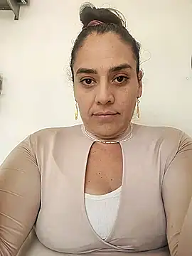 denissebombon online show from 02.11.26