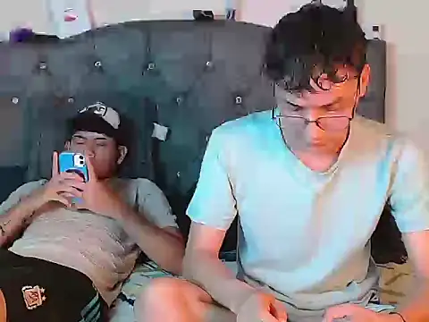 logan willyams  online show from 09.09.25