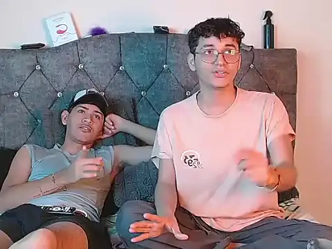 logan willyams  online show from 09.13.25