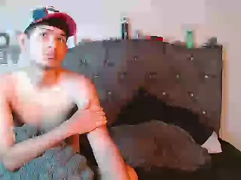 logan willyams  online show from 09.21.25