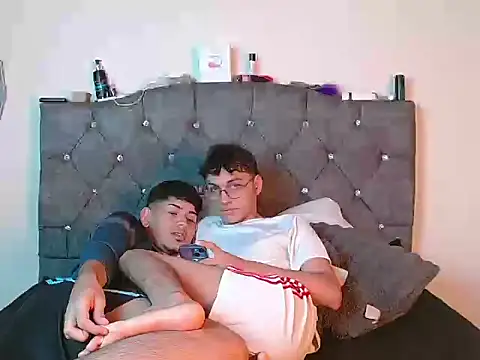 logan willyams  online show from 09.29.25