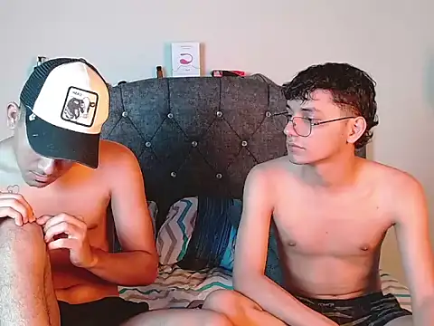 logan willyams  online show from 10.02.25