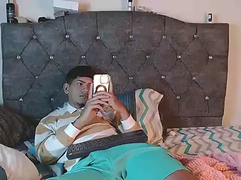 logan willyams  online show from 10.12.25