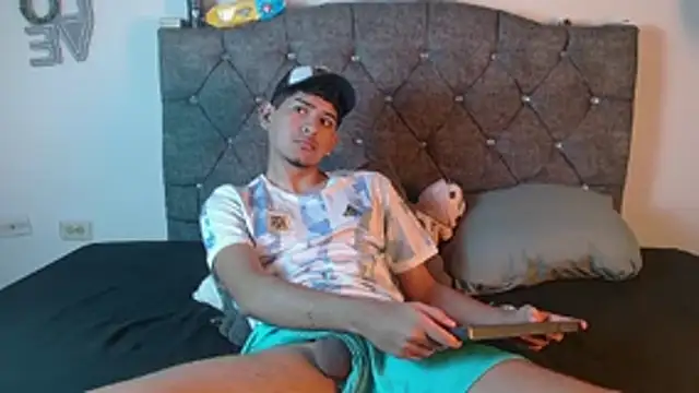 logan willyams  online show from 10.18.25