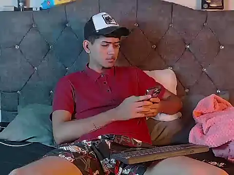 logan willyams  online show from 10.21.25