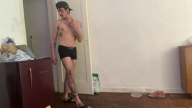 Snapshot of chrisalmeid_ chatting on 11.16.25 chrisalmeid online show from 11.16.25