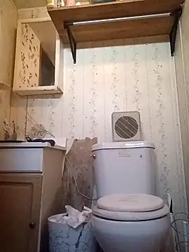 Snapshot of CaramelBrownBBC14 chatting on 11.24.25 CaramelBrownBBC14 online show from 11.24.25