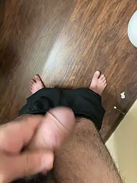 Snapshot of Guyguard12 chatting on 03.10.26 Guyguard12 online show from 03.10.26