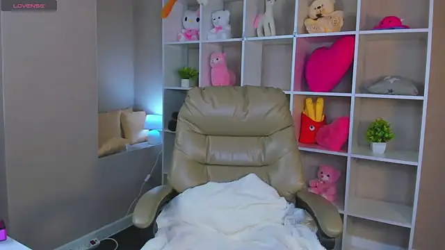 Lynn Martin online show from 09.26.25