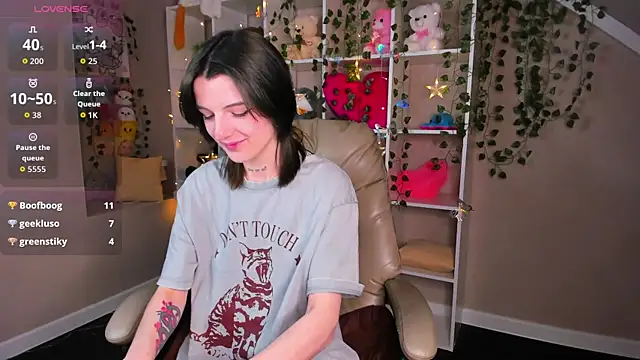 Lynn Martin online show from 11.27.25