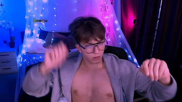 travis wolf  online show from 11.25.25