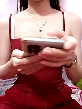 CherryBeii online show from 02.04.26