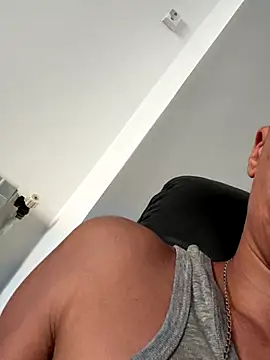 Snapshot of Merousexy282828 chatting on 09.11.25 Merousexy282828 online show from 09.11.25