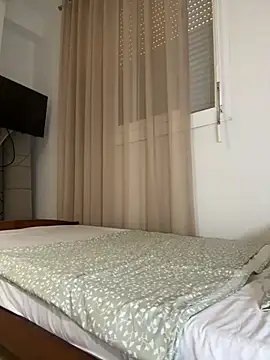 Snapshot of Merousexy282828 chatting on 09.28.25 Merousexy282828 online show from 09.28.25