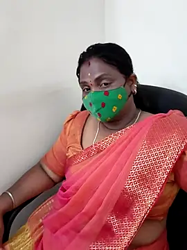 Snapshot of Tamil_Kavitha10 chatting on 09.15.25 Tamil Kavitha10 online show from 09.15.25