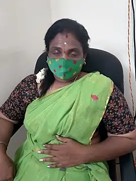 Snapshot of Tamil_Kavitha10 chatting on 09.20.25 Tamil Kavitha10 online show from 09.20.25