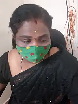Snapshot of Tamil_Kavitha10 chatting on 10.04.25 Tamil Kavitha10 online show from 10.04.25