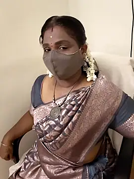 Snapshot of Tamil_Kavitha10 chatting on 10.09.25 Tamil Kavitha10 online show from 10.09.25