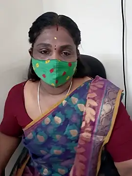 Snapshot of Tamil_Kavitha10 chatting on 10.11.25 Tamil Kavitha10 online show from 10.11.25
