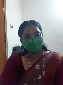 Snapshot of Tamil_Kavitha10 chatting on 10.16.25 Tamil Kavitha10 online show from 10.16.25