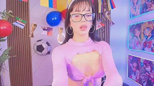 Snapshot of Sweet_1Angel chatting on 06.19.26 Sweet 1Angel online show from 06.19.26