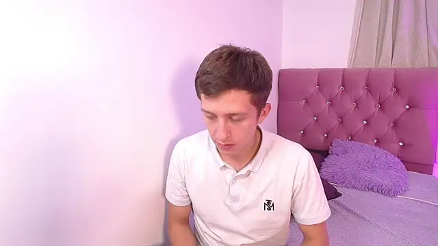 Snapshot of mae_nathan_ chatting on 07.17.26 mae nathan online show from 07.17.26