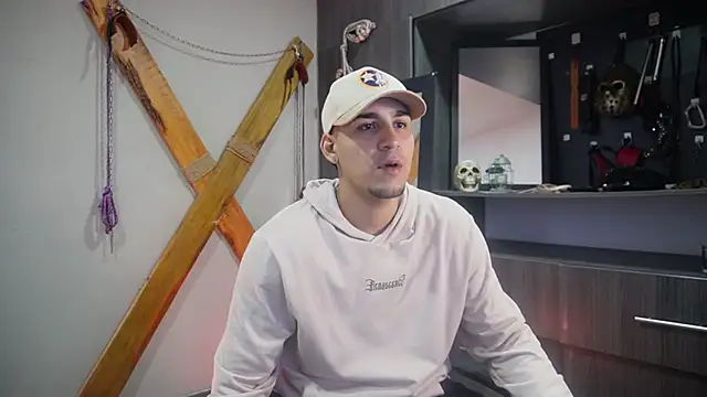 Snapshot of massimo_vidal_ chatting on 09.19.25 massimo vidal  online show from 09.19.25