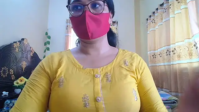 Snapshot of Elena_cruz5 chatting on 04.20.26 Elena cruz5 online show from 04.20.26