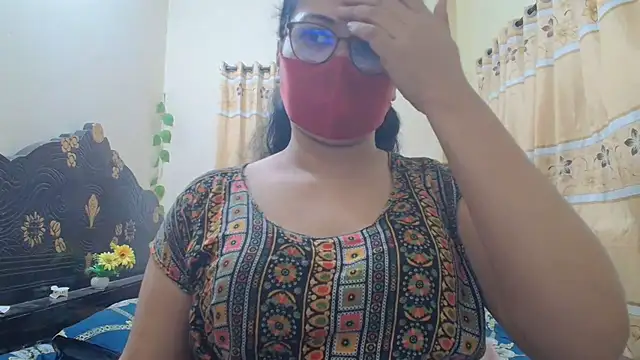 Snapshot of Elena_cruz5 chatting on 04.22.26 Elena cruz5 online show from 04.22.26