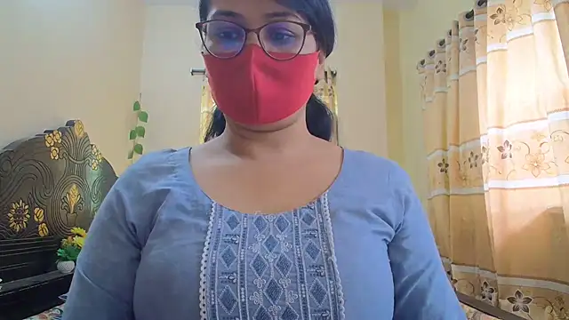 Snapshot of Elena_cruz5 chatting on 05.01.26 Elena cruz5 online show from 05.01.26