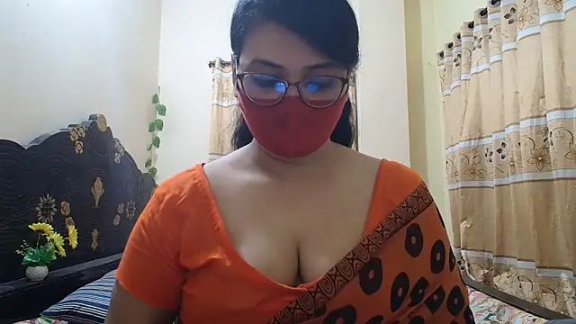 Snapshot of Elena_cruz5 chatting on 05.13.26 Elena cruz5 online show from 05.13.26