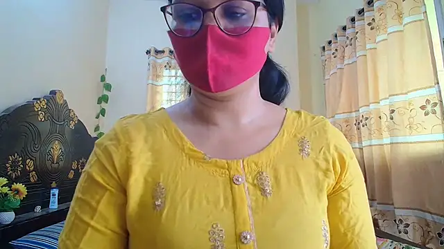 Snapshot of Elena_cruz5 chatting on 05.18.26 Elena cruz5 online show from 05.18.26