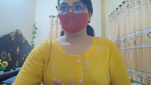 Snapshot of Elena_cruz5 chatting on 05.18.26 Elena cruz5 online show from 05.18.26