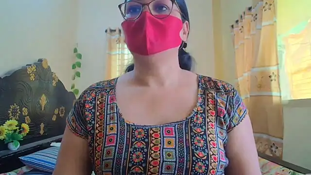 Snapshot of Elena_cruz5 chatting on 05.24.26 Elena cruz5 online show from 05.24.26